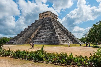 Temple of Kukulcan in Chichen Itza Temple also called El Castillo, symbol of Chichen Itz?, one of the Unesco World Herit-stock-foto