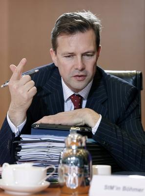Regierungssprecher Steffen Seibert vor Beginn einer Kabinettssitzung. Berlin Deutschland PUBLICATIONxINxGERxSUIxAUTxONL-stock-foto