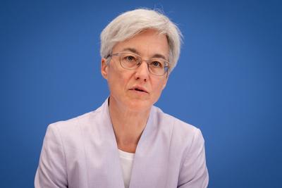 Bundespressekonferenz zum Pruefberichts der deutschen Treibhausgasemissionen 2024-stock-foto
