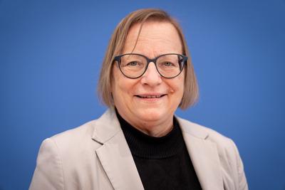 Bundespressekonferenz zum Pruefberichts der deutschen Treibhausgasemissionen 2024-stock-foto