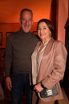 Heio von Stetten mit Ehefrau Elisabeth Romano / Premiere / Nein zum Geld / Kom?die im Bayerischen Hof / M?nchen / 15. Ma-stock-foto
