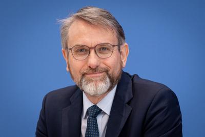Bundespressekonferenz zum Pruefberichts der deutschen Treibhausgasemissionen 2024-stock-foto
