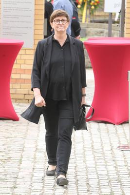Beerdigung von Margot Friedl?nder-stock-foto