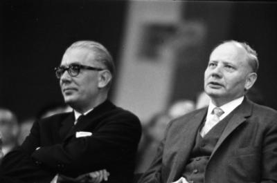 Persönlichkeiten aus 1965-71 DEU, Deutschland, Dortmund: Persönlichkeiten aus der Politik, Wirtschaft und Kultur aus den-stock-foto