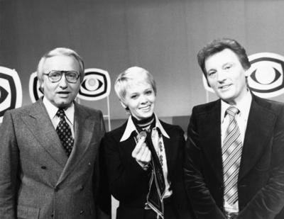Die drei Gl?cksbringer der ARD Fernsehlotterie am 17 02 197 Werner Veigel Hanni Vanhaiden Joe B-stock-foto