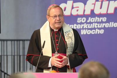 Festakt und Gottesdienst 50 Jahre Interkulturelle Woche-stock-foto