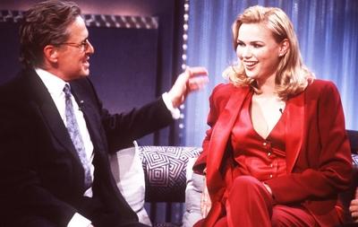 Bildnummer: 56840179  Datum: 01.01.1997  Copyright: imago/teutopressMichael Douglas und Veronica Ferres bei Wetten, da?...? (ZDF) 01/97 rs Film Fernsehen TV Schauspiel seri?s sitzend Sofa Studio Gespr?ch halb quer am 18.01.97 in B?blingen People xmk x0x 1997 quer Highlight  56840179 Date 01 01 1997 Copyright Imago  Michael Douglas and Veronica Ferres at Bets that ZDF 01 97 RS Film Television TV Acting seriously seated Sofa Studio Conversation half horizontal at 18 01 97 in B?blingen Celebrities xmk x0x 1997 horizontal Highlight-stock-foto