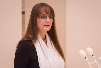 Potsdam, Sitzung des Landtags Brandenburg Katrin Lange (Ministerin der Finanzen und f?r Europa des Landes Brandenburg)-stock-photo