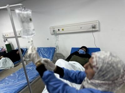 Cancer patients receive treatment at the European Hospital in Khan Yunis-stock-foto