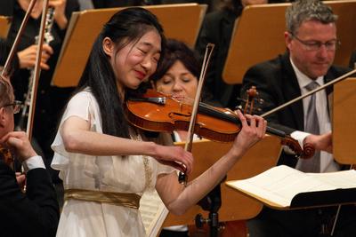 15.05.2025, 60. Internationaler Instrumentalwettbewerb Markneukirchen, Finalrunde, Violine-stock-photo