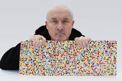 Damien Hirst burned artworks from his first NFT collection, The Currency Damien Hirst burned artworks from his first NFT-stock-foto