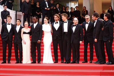 Cameron Mann, Matt Gomez Hidaka, Amélie Hoeferle, Micheal Ward, Emma Stone, Luke Grimes, Austin Butler, Ari Aster, Joaquin Phoenix, Lars Knudsen, Pedro Pascal, Clifton Collins-stock-foto