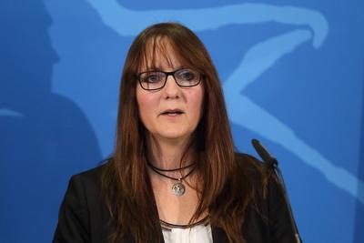 Katrin Lange (SPD, Ministerin der Finanzen und f?r Europa) w?hrend einer Pressekonferenz ?ber den vom Kabinett beschlos-stock-photo
