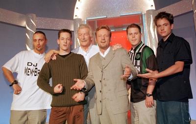 27/ Portrait 99: Fettes Brot und James Last mit Moderator Uwe H?bner bei der ZDF-Hitparade, Gemeinschaftsprojekt von Hip-stock-photo