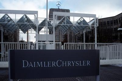 Hauptverwaltung der DaimlerChrysler AG in Stuttgart-stock-foto