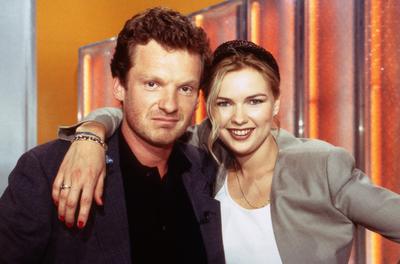 Gabriel Barylli Gabriel Barylli, ?sterreichischer Schauspieler und Schriftsteller, mit Veronica Ferres in der Quizshow D-stock-foto