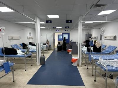 Cancer patients receive treatment at the European Hospital in Khan Yunis-stock-foto