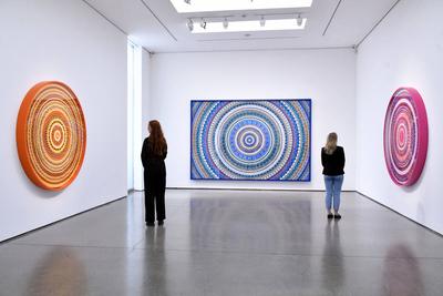 Damien Hirst exhibition at White Cube Mason's Yard, London-stock-foto