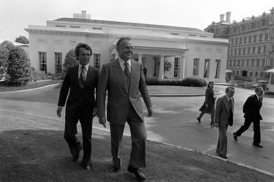 Helmut Kohl (re., CDU-Vorsitzender) mit Horst Teltschik (Referent in der Staatskanzlei in Rheinland-Pfalz/beide GER/CDU-stock-foto