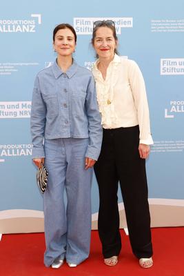 Aylin Tezel, Hella Wenders-stock-photo