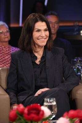 Prof. Dr. Marion Kiechle, Medizinerin, zu Gast in der NDR Talk Show, Fototermin am 16.5.2025 vor der Sendung im 3. Progr-stock-foto