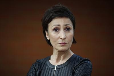 08.11.2016, Berlin, Deutschland - Foto: Portrait der Schriftstellerin und Schauspielerin Renan Demirkan.-stock-foto