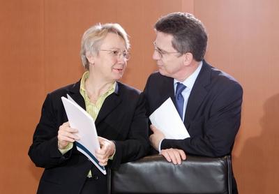 Annette SCHAVAN CDU Bundesbildungsministerin und Thomas DE MAIZIERE CDU Chef des Bundeskan-stock-foto