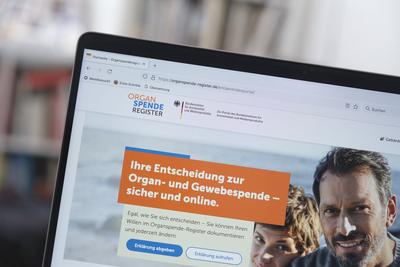 Die Website des neuen Organspenderegisters, das beim Bundesinstitut f?r Arzneimittel und Medizinprodukte angesiedelt ist-stock-foto