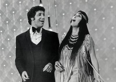 Tom Jones and Cher Bono circa 1971 PUBLICATIONxINxGERxSUIxAUTxONLY Copyright xRoyxCummingsx 1063_-stock-foto