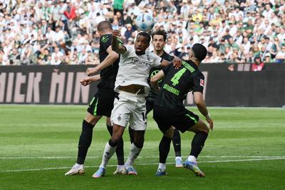 BOR. M`GLADBACH - VFL WOLFSBURG-stock-photo