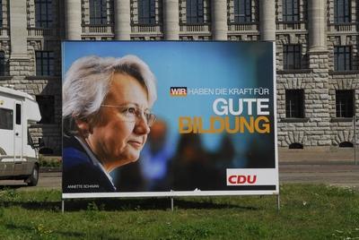 Bildnummer: 53266416  Datum: 16.08.2009  Copyright: imago/SeeligerWahlplakat von Bildungsministerin Annette Schavan (Deutschland/CDU) zu den bevorstehenden Bundestagswahlen in Berlin, Objekte , Highlight , premiumd; 2009, Berlin, Wahl, Bundestagswahl, Wahlkampf, Wahlwerbung, Wahlplakat, Politik; , quer, Kbdig, Einzelbild, Freisteller, Schriftzug, Logos, Randbild, PeopleBildnummer 53266416 Date 16 08 2009 Copyright Imago Seeliger Election billboard from Education Minister Annette Schavan Germany CDU to the forthcoming Bundestag elections in Berlin Objects Highlight premiumd 2009 Berlin Choice Federal election Election campaign Election campaign Election billboard politics horizontal Kbdig Single cut out emblem Logo Edge image Celebrities-stock-foto