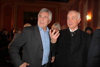 Berlinale 2009 Gojko Mitic mit Armin Mueller-Stahl beim Progress Verleih Berlinale Empfang im Roten Rathaus in Berlin /-stock-foto