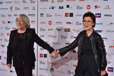 Die Regisseurin Margarethe von Trotta l r und die Schriftstellerin und Schauspielerin Renan Demir-stock-foto
