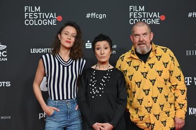 Schauspieler Tinka F?rst, Renan Demirkan und Dietmar B?r, l-r, kommt zum Screening des Films Tatort Pyramide beim 33. Fi-stock-foto