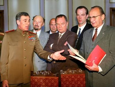 Copyright: IMAGO. Herrmann : Thema: Vom ZDF wir f?r den 50. Jahrestages des Arbeiteraufstandes am 17. Juni 1953 eine Dok-stock-photo