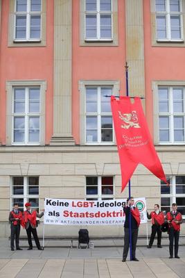 IDAHOBIT: Regenbogenfahne am Brandenburger Landtag-stock-photo