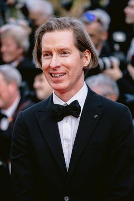 78eme Festival International du Film de Cannes. Mont?e des marches du film The Phoenician Theme. BAELEN-stock-photo
