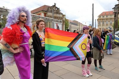 IDAHOBIT: Regenbogenfahne am Brandenburger Landtag-stock-photo