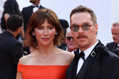 78eme Festival International du Film de Cannes. Mont?e des marches du film The Phoenician Theme. VAUTIER-stock-photo