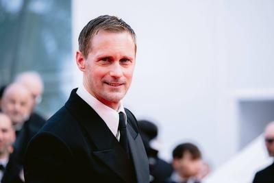78eme Festival International du Film de Cannes. Mont?e des marches du film The Phoenician Theme. BAELEN-stock-photo