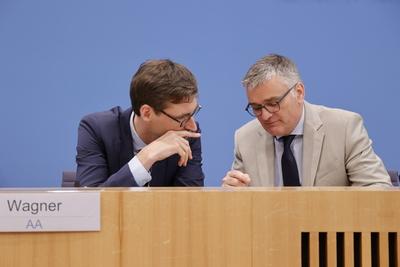 Christian Wagner, Stellvertretender Sprecher des Ausw?rtigen Amts, Regierungssprecher Stefan Kornelius, Deutschland, Ber-stock-foto