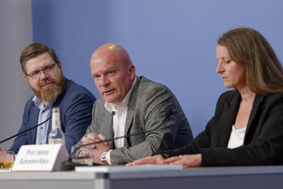 Regierungssprecher Steffn Kornelius-stock-photo