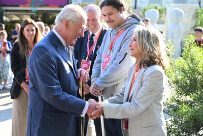 King Charles and Queen Camilla at Chelsea Flower Show-stock-photo