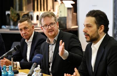 Pressekonferenz DomStufen-Festspiele-stock-foto