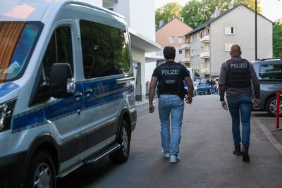 SEK-Eins?tze auf der Suche nach dem Bielefelder Messerangreifer-stock-photo