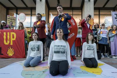 Campaigners Stage Oil Spill Outside Shell  HQ-stock-photo