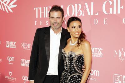 Richard Orlinski und Eva Longoria bei der Global Gift Gala 2025 auf dem Festival de Cannes 2025 / 78. Internationale Fil-stock-foto