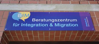 RECORD DATE NOT STATED  Beratungszentrum f?r Integration und Migration, 16.04.2025, Kreuzberg, Friedrichstrasse, Berlin,-stock-foto
