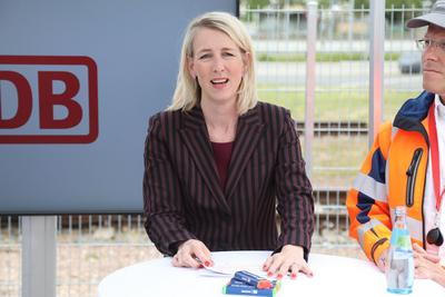 ICE-Werk bekommt Batteriespeicher-stock-foto