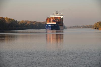 Passage Nord Ostseekanal Der Nord-Ostsee-Kanal (NOK; internationale Bezeichnung Kiel Canal, in Deutschland bis 1948 Kais-stock-foto